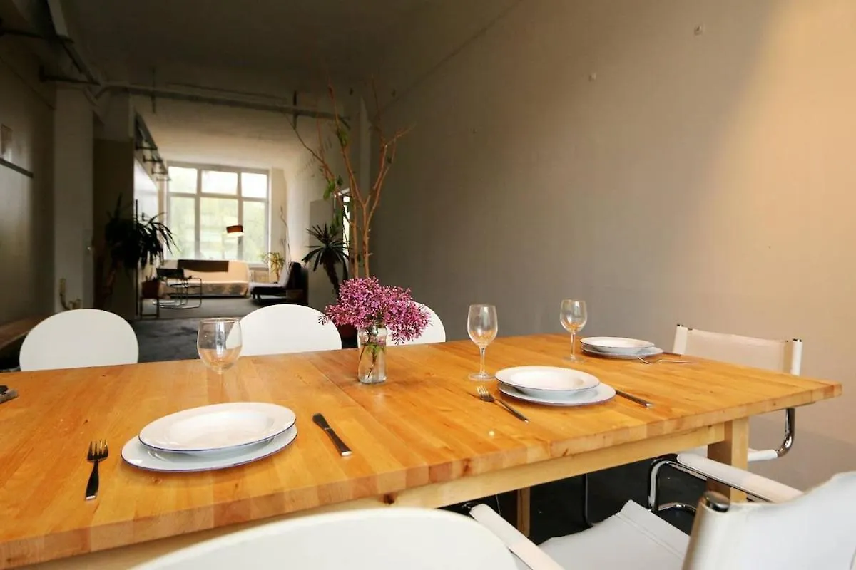 Appartement 200 Qm Loft Am Fluss Fuer Freunde Und Familien ! à Berlin 0*,  Allemagne